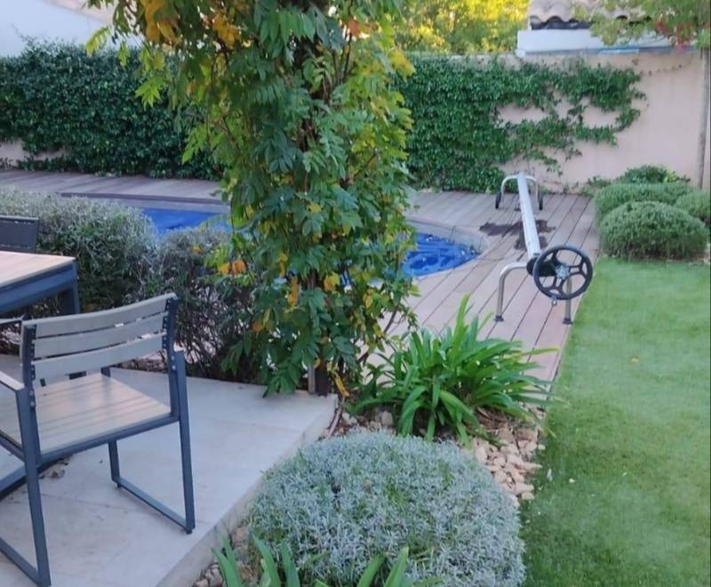 Entretien de jardin contemporain à Venelles (13)
